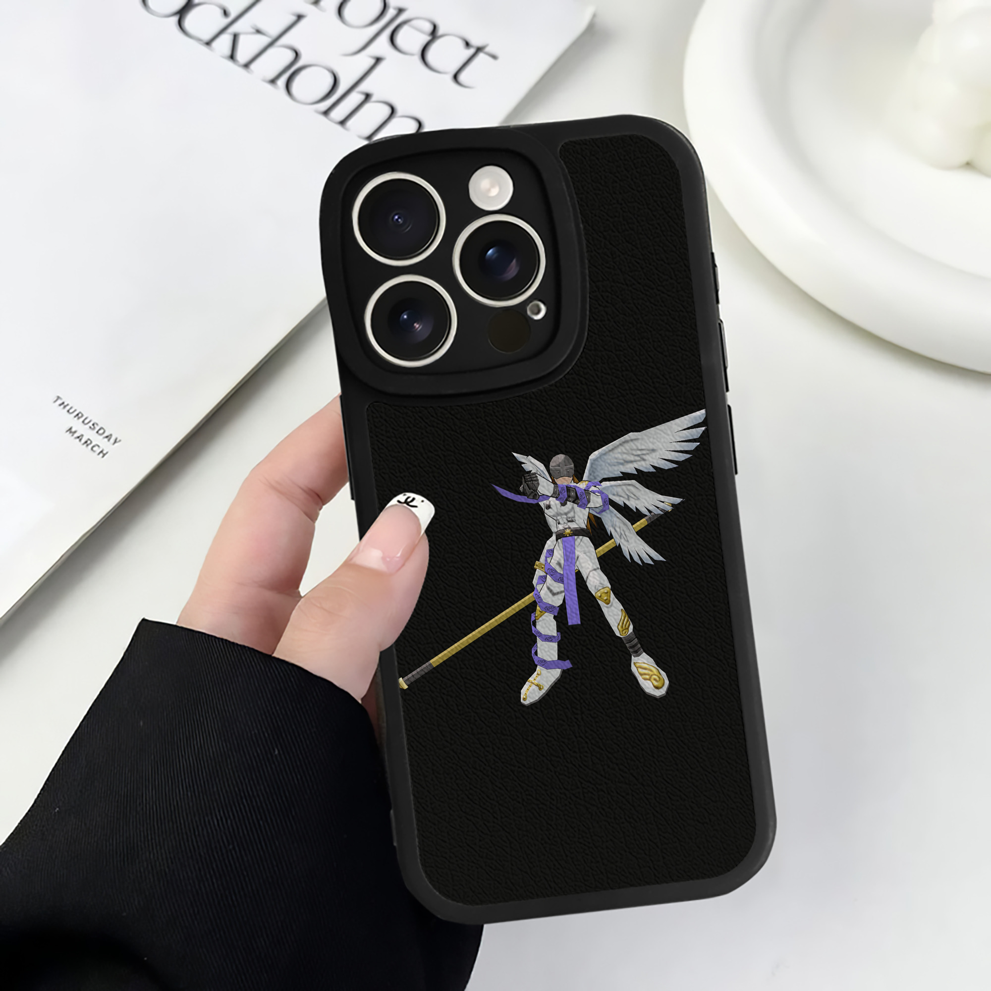 （画像用） Digimon デジタルモンスター/デジモン 【iPhone 16シリーズ対応】シリコンスマホケース（レザー調） 材質：シリコン